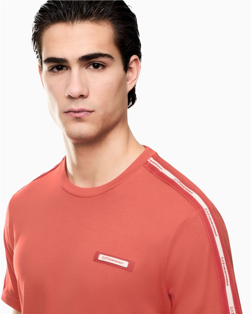 CAMISETA DE CUELLO REDONDO DE ALGODON LOGO SERIES