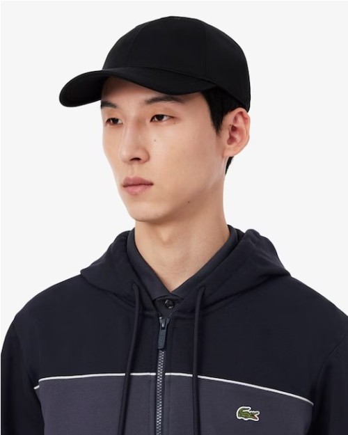 SUDADERA CON CAPUCHA Y CREMALLERA. 2