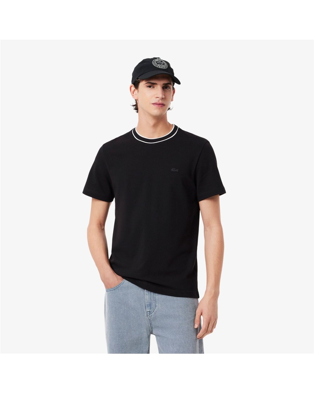 CAMISETA CUELLO REDONDO CORTE REGULAR.