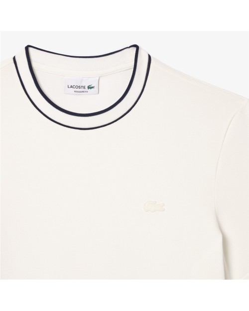 CAMISETA CUELLO REDONDO CORTE REGULAR.
