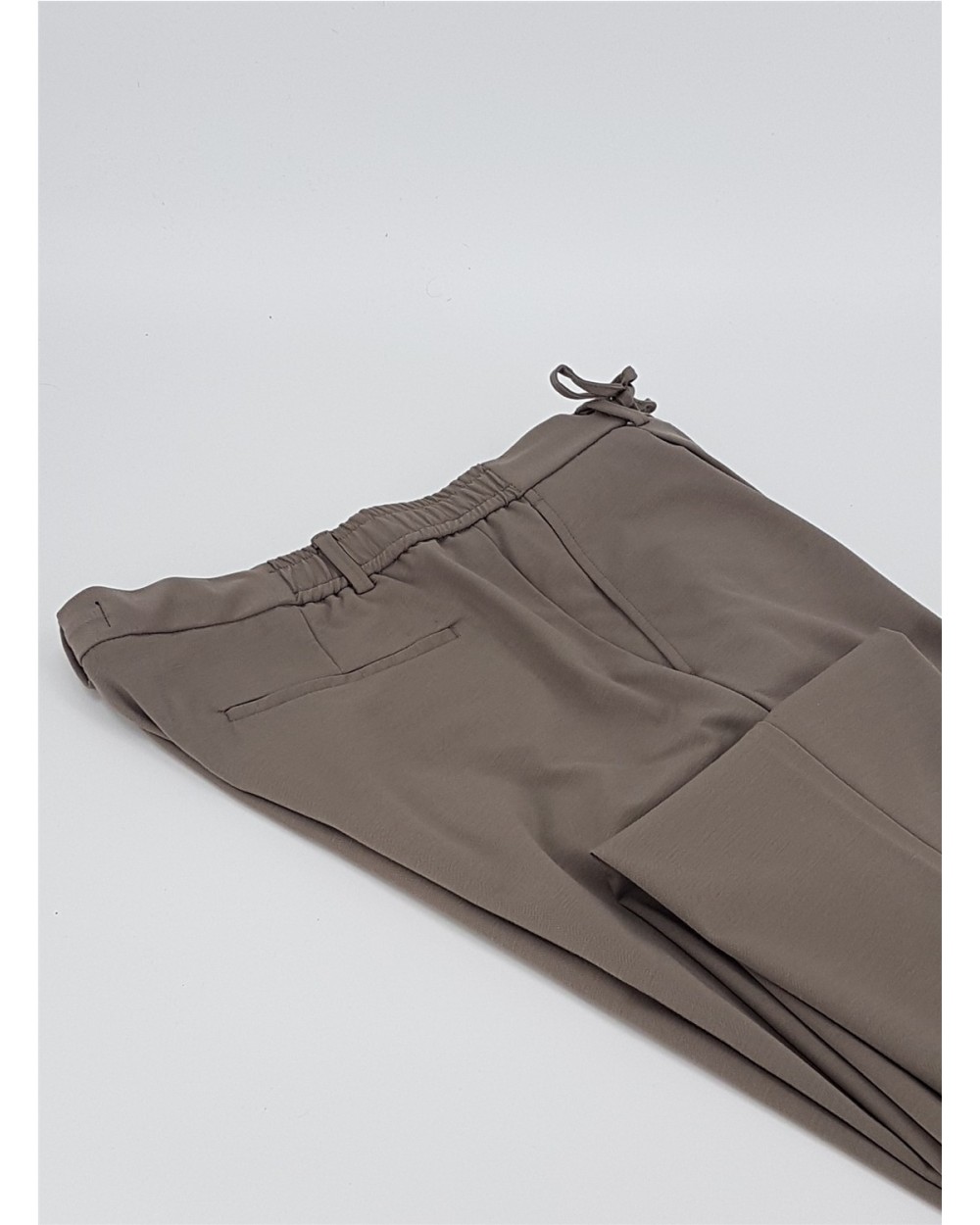 PANTALÓN CHINO CON CORDON