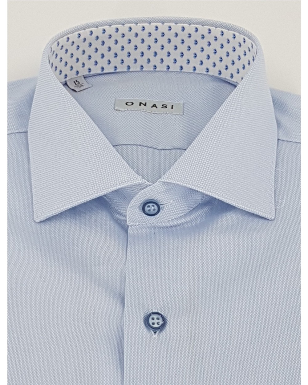 CAMISA LISA CON DETALLES