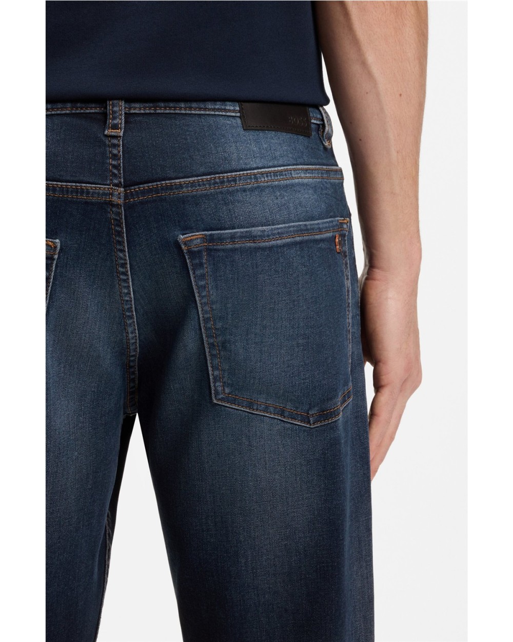 VAQUEROS REGULAR FIT EN SUAVE DENIM NEGRO AZULADO