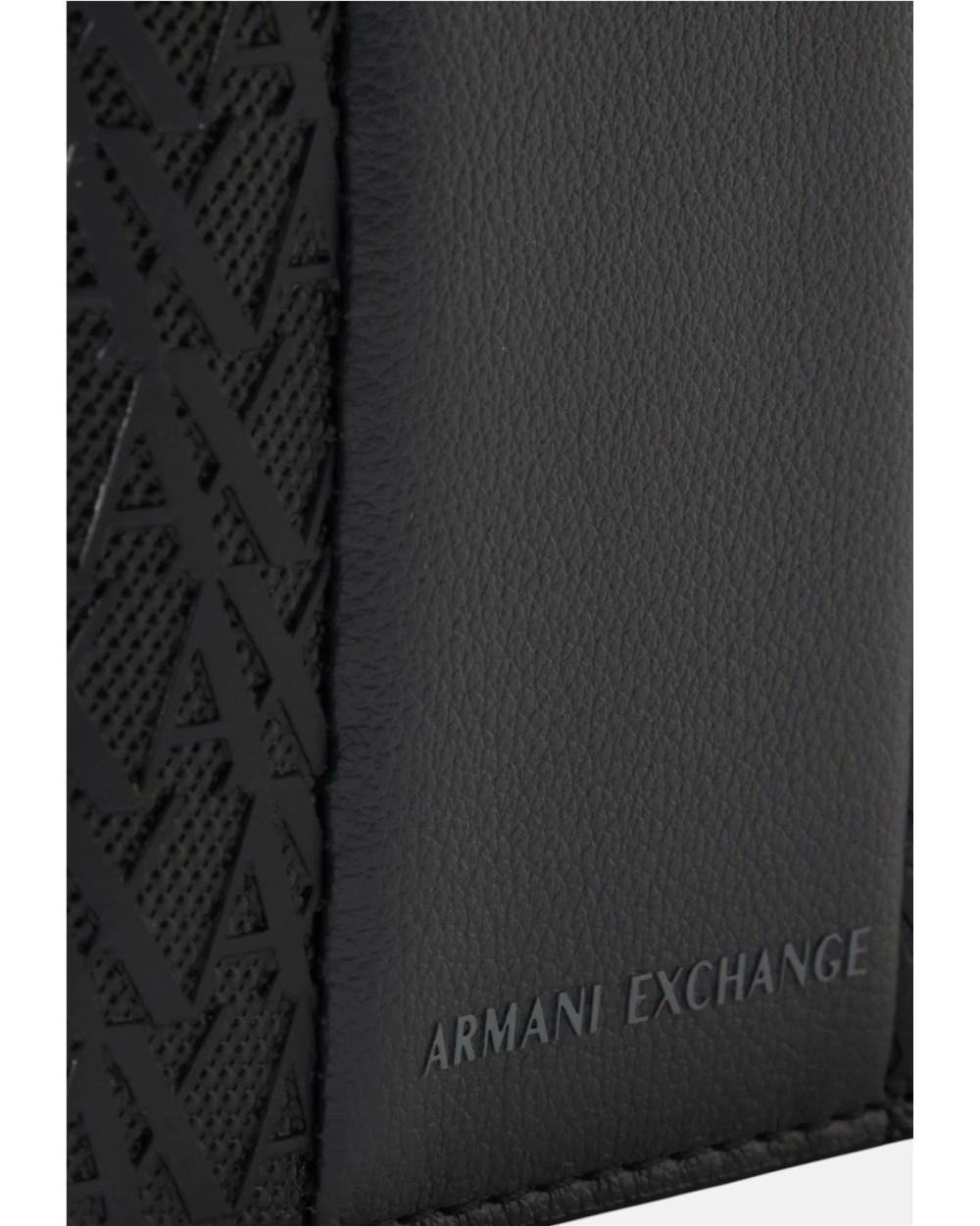 CARTERA PLEGABLE CON MONEDERO Y DETALLES EN RELIEVE