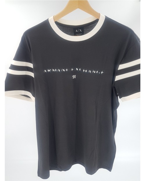 CAMISETA CON CUELLO ACANALADO Y RAYAS