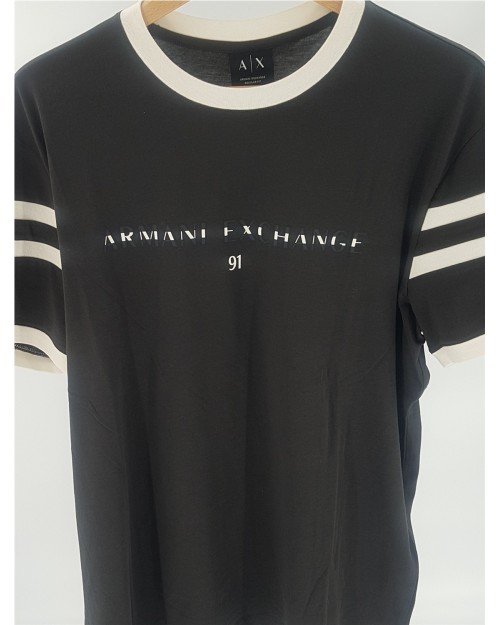 CAMISETA CON CUELLO ACANALADO Y RAYAS