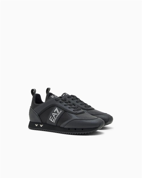ZAPATILLAS CON LOGOTIPO 2