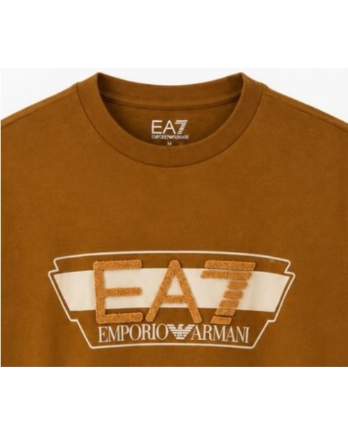CAMISETA CON LOGOTIPO