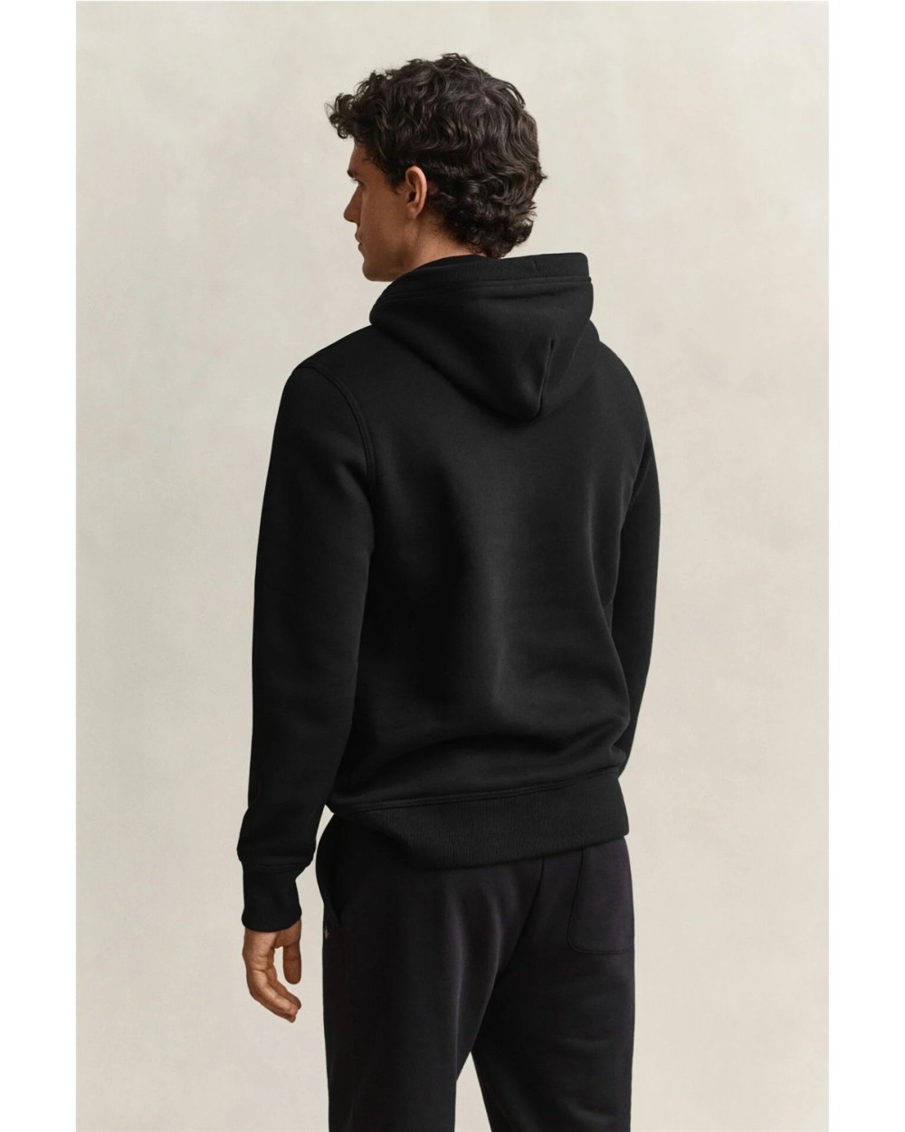SUDADERA CON CAPUCHA Y LOGO