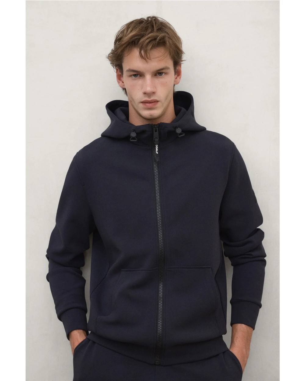 SUDADERA CON CREMALLERA Y CAPUCHA