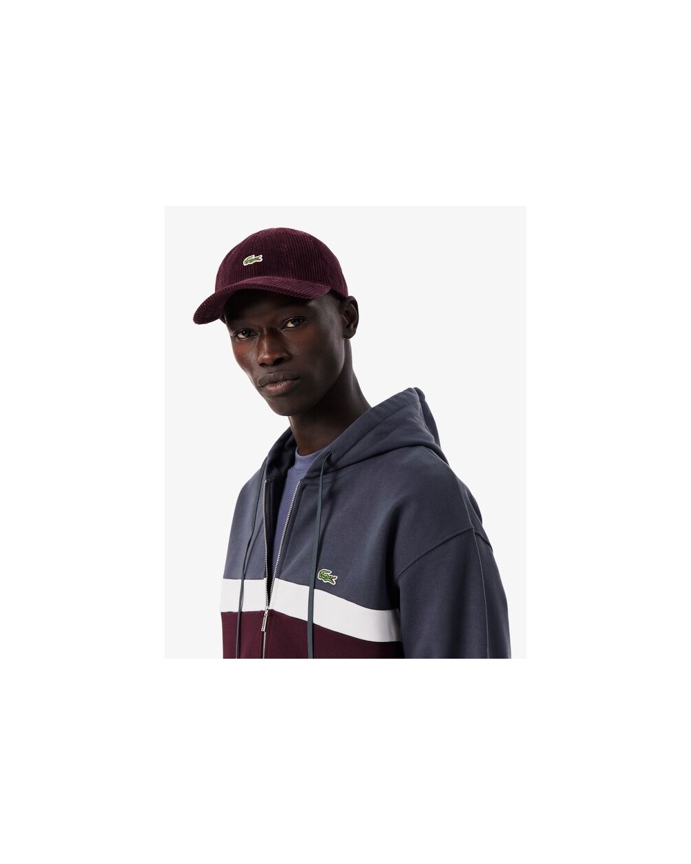 SUDADERA CON CREMALLERA Y CAPUCHA