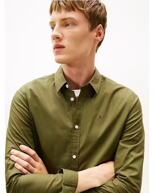 CAMISA DE CORTE SLIM EN POPELIN