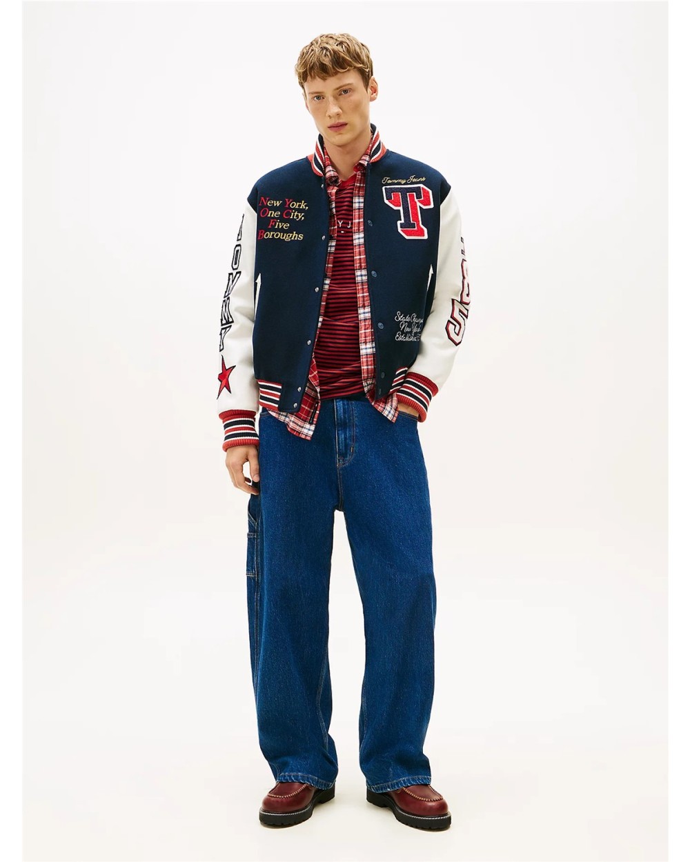 CAZADORA UNIVERSITARIA CON LOGOS